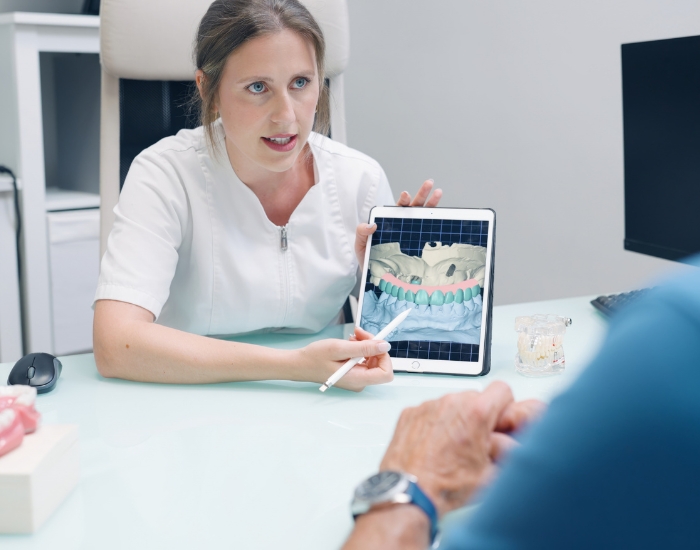 Dental Implants and Procedures in Hollywood, FL: Restoring Smiles with Confidence